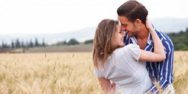 5 razloga zašto se muškarci zaljubljuju u žene